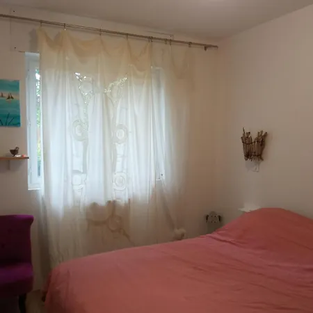 Διαμέρισμα T3 Centre En Rez De Jardin