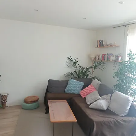 Διαμέρισμα T3 Centre En Rez De Jardin Ares